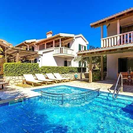 Rab Apartment *