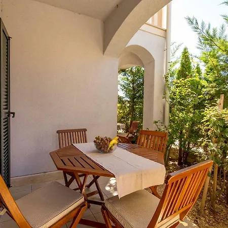 Rab Apartment *